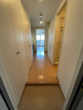 西宮北口プライマリーワンの玄関