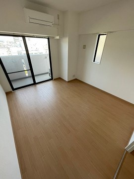 西宮北口プライマリーワンの居間・リビング