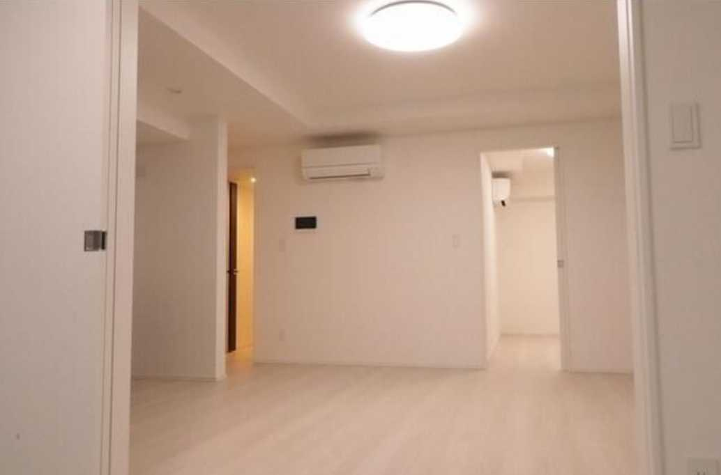 プライムアーバン目黒東山　駅近　礼金０　南東角部屋の居間・リビング