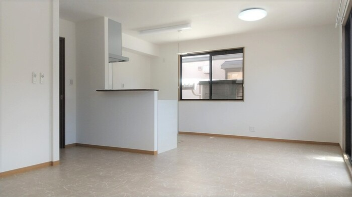 サンハイツフレマリールAの居間・リビング