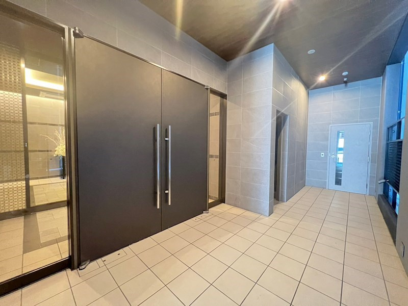 リアライズ天満橋(旧 ディー・グラン北浜東)のエントランス