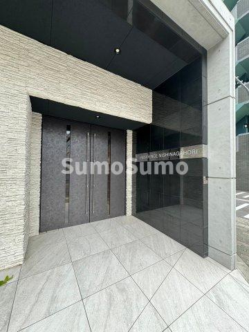 S-RESIDENCE西長堀のエントランス