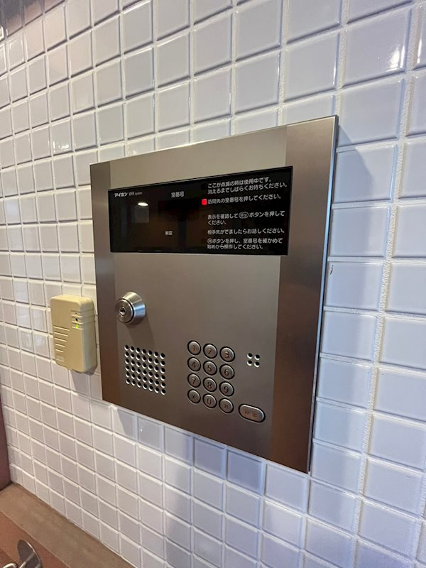 オープンセサミ元町通の外観