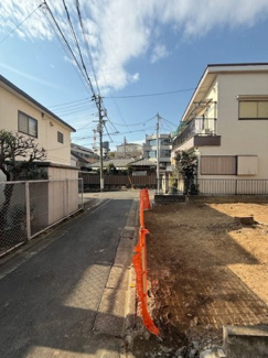 【前面道路含む現地写真】