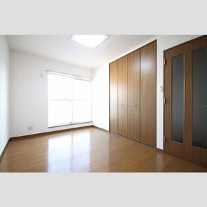 DUPLEX 国王100Bの内装