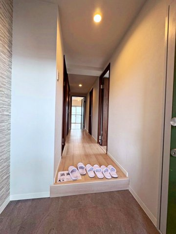 日商岩井太子橋マンションの玄関