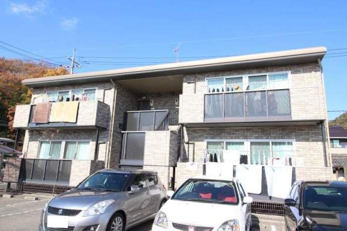 ファミーユＥの外観