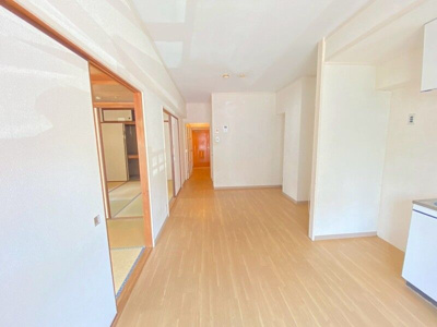 【内装】 | パークサイド柴原 | ※同タイプの写真となり、実際のお部屋とは異なる場合があります