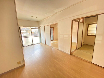 【内装】 | パークサイド柴原 | ※同タイプの写真となり、実際のお部屋とは異なる場合があります