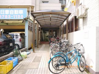 【エントランス】 | 清廉とされたエントランスになっています。