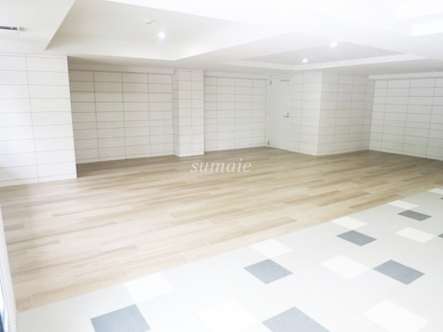 AZEST浮間舟渡のロビー|広々したスペースのロビーです！！