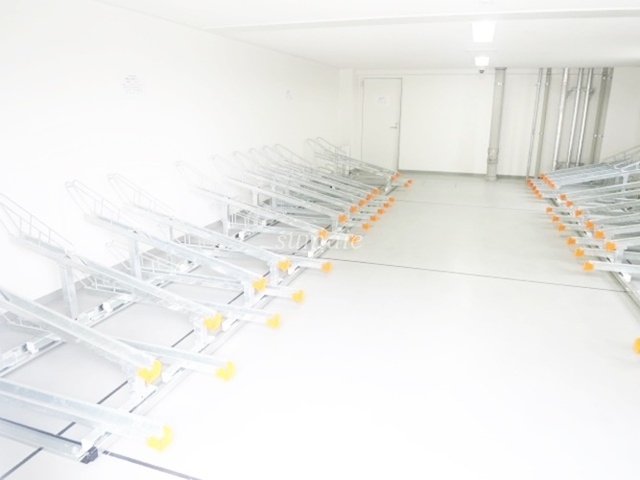 AZEST浮間舟渡のその他共用部分|屋内駐輪場なので安心♪