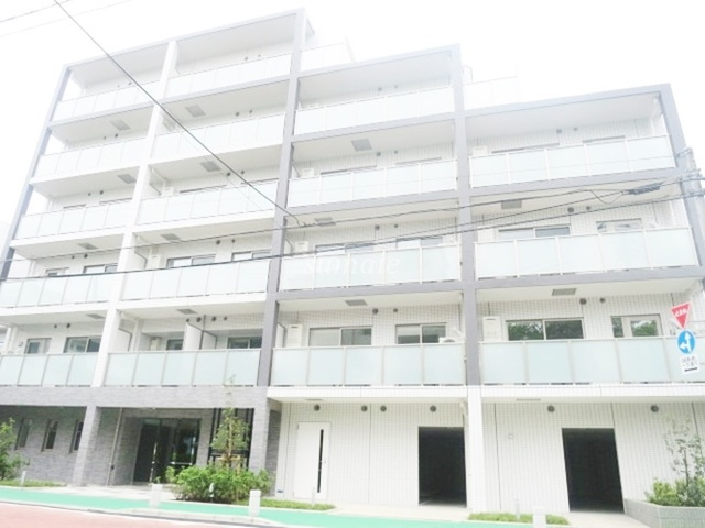 AZEST浮間舟渡の外観|重厚感ある外観ですね♪