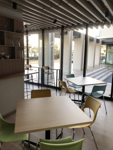 共用施設【SEA E棟 トークサロンOCEAN】
パーティルームOCEANと一体利用が可能です。