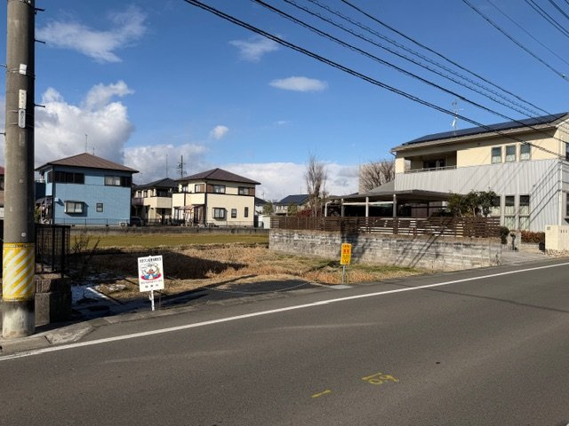 土地　牛牧の前面道路含む現地写真