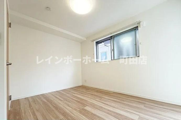 フルセイル高座渋谷２※初期費用分割あと払いサービス利用可能物件の居間・リビング