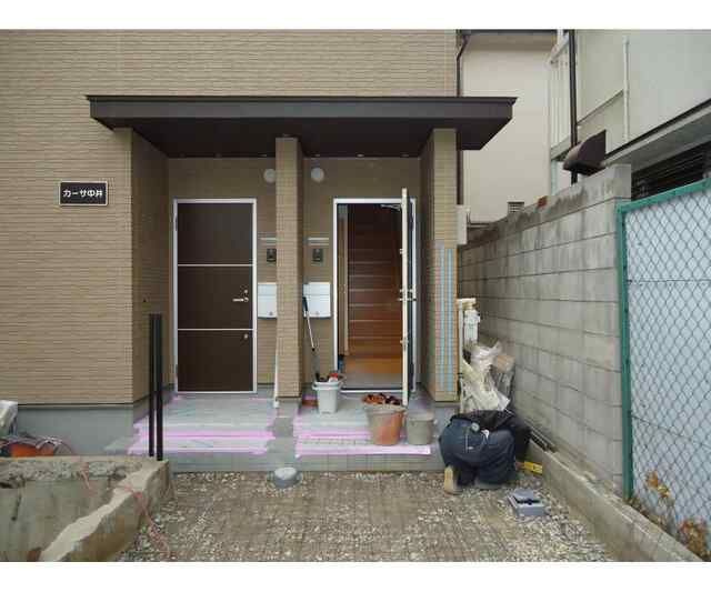 カーサ中井の玄関