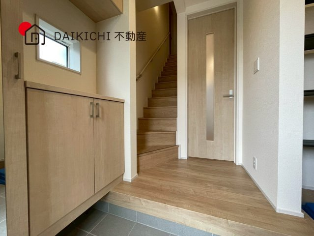 【玄関】 | 久喜市本町2丁目2期　新築戸建　全3棟　1号棟