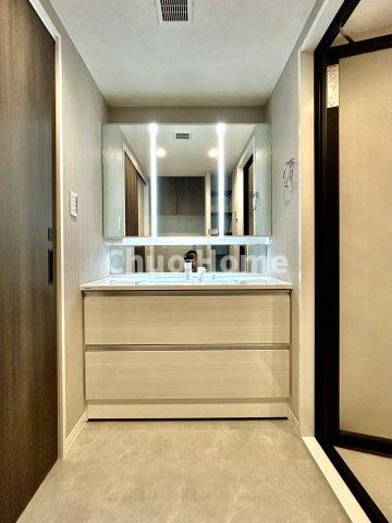 メイツ町屋の駐車場|【敷地内駐車場】最新の空き状況や費用などの詳細は担当スタッフまでお問い合わせください。