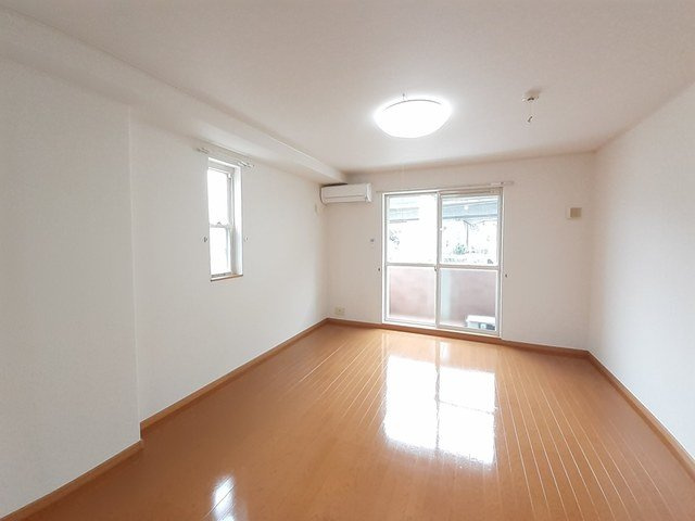 アーバンライフの居間・リビング