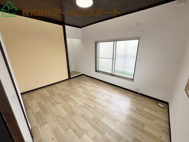 高砂市中島２丁目　山陽電鉄「伊保駅」徒歩17分の寝室