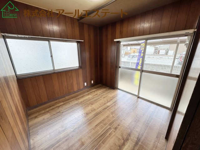 高砂市中島２丁目　山陽電鉄「伊保駅」徒歩17分の洋室