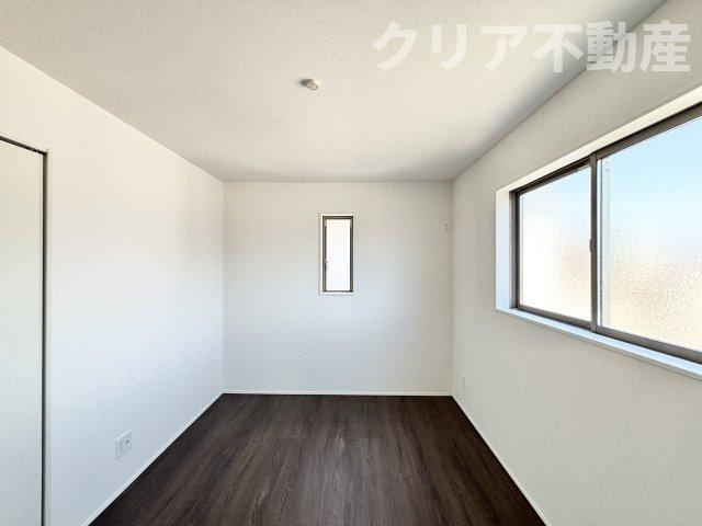 【洋室】 | 高崎市下中居町2期1号棟　敷地広々59坪！