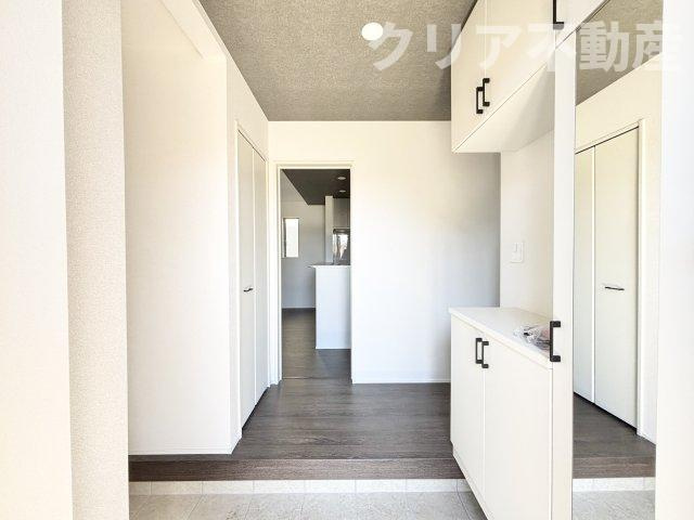 【玄関】 | 高崎市下中居町2期1号棟　敷地広々59坪！