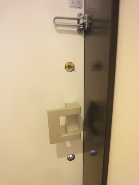 ハイバリー武蔵野の玄関|★ピッキングされにくいディンプルキー玄関Ｗロックです♪