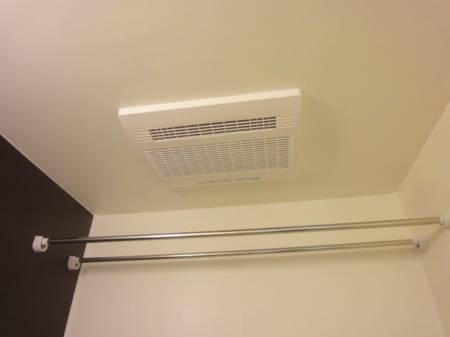 ハイバリー武蔵野の浴室|★浴室乾燥機付きです♪　★２４時間換気もついてます♪