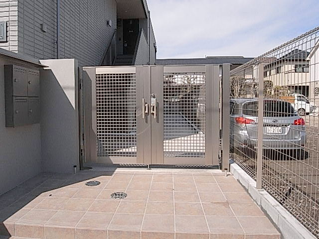 ハイバリー武蔵野のエントランス|★安心のオートロック門扉♪