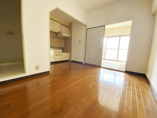 クレスト南浦和弐番館の内装|別号室の参考写真です。