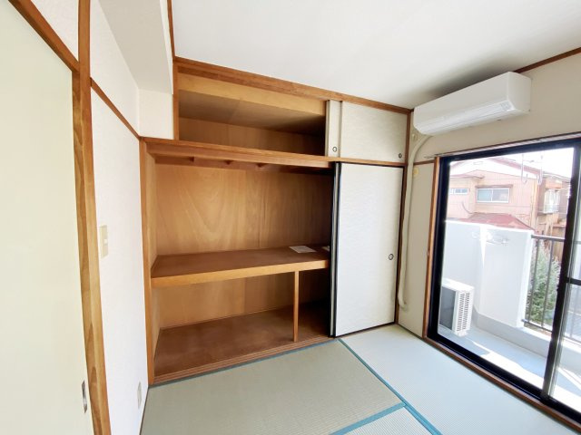 クレスト南浦和弐番館の収納|別号室の参考写真です。