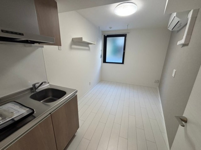 【居間・リビング】 | ホワイトセラス | こちらの居間で趣味の時間をお楽しみください