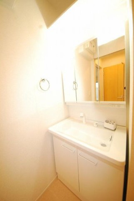 【洗面所】 | Ｃａｐｒｉｃｏｒｎ | 広い洗面スペース