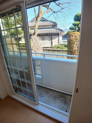 【バルコニー】 | グランドソレイユ | 清潔感のあるトイレです