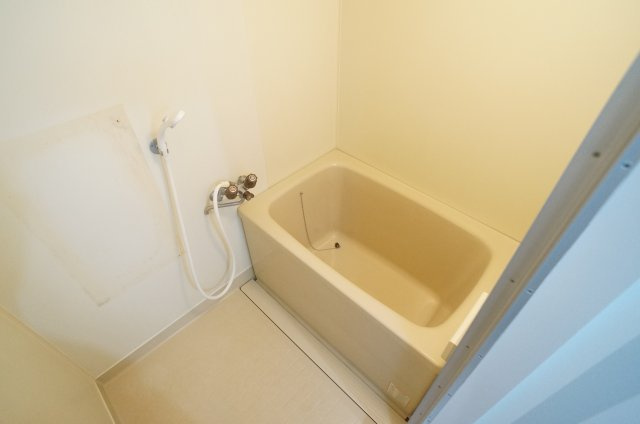 ソセイ末広の浴室