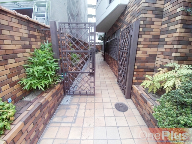 コスモ深江北町のエントランス|毎日通るエントランスはこのようになっています