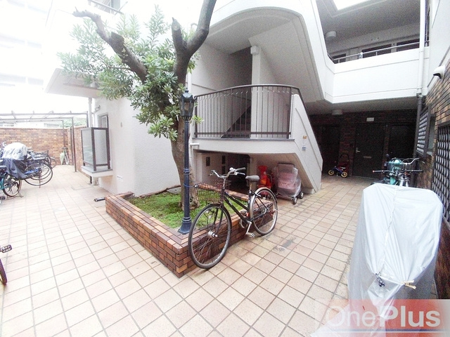 コスモ深江北町のエントランス|清潔なエントランスです