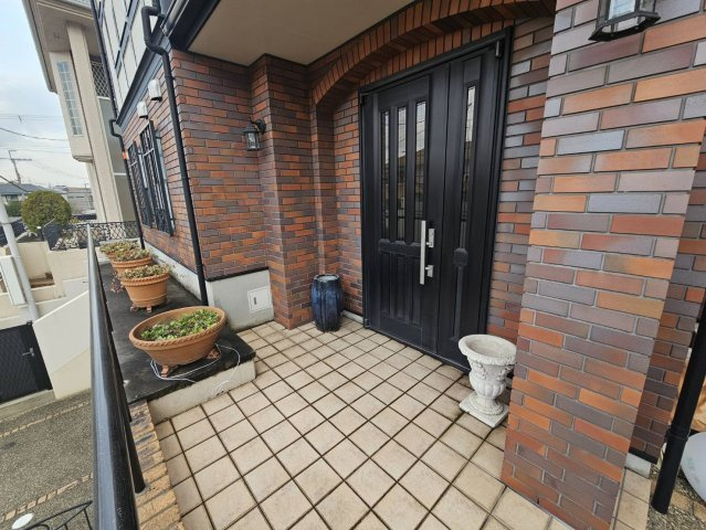 木津山町貸家のエントランス