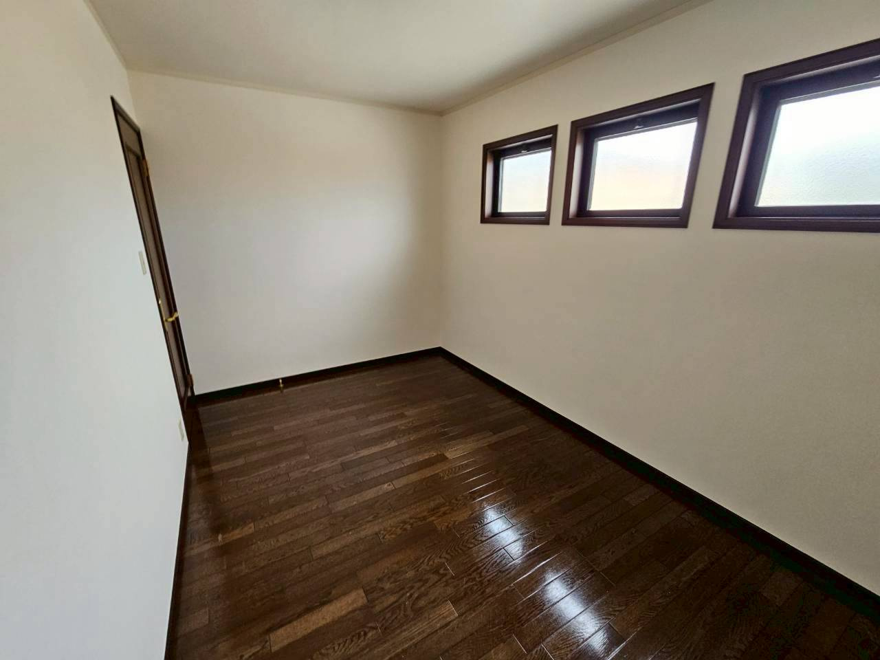 木津山町貸家の居間・リビング