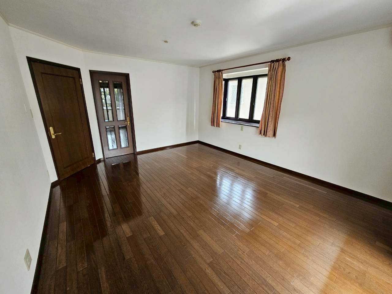 木津山町貸家の居間・リビング