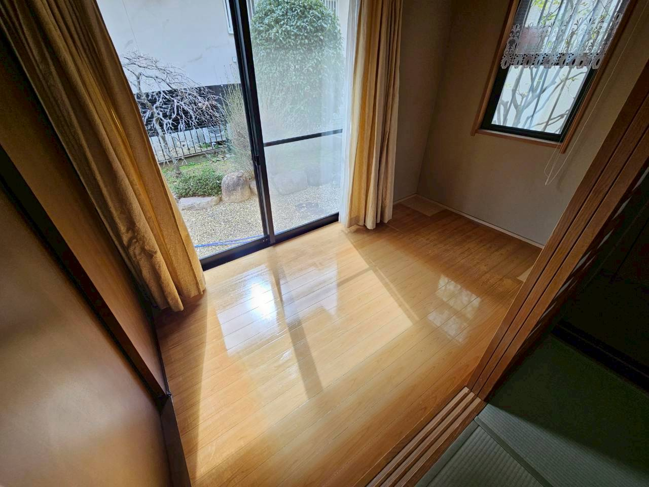 木津山町貸家のロビー