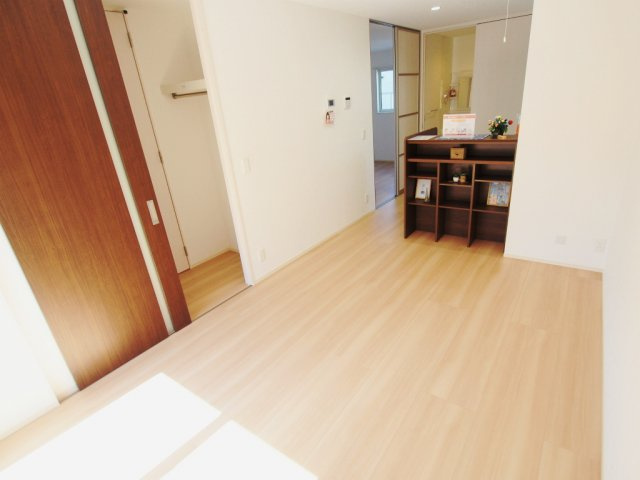 ｘｅｖｏＨＡＲＵ（ジーヴォハル）の居間・リビング