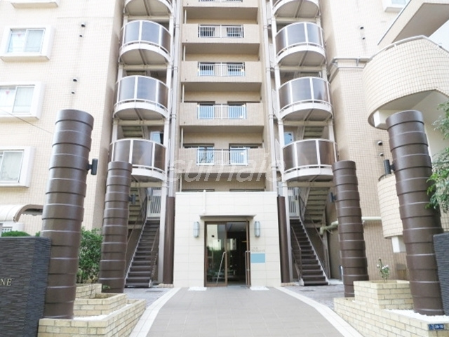 ライブ赤羽のエントランス|こちらが外観です！