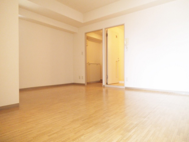 ライブ赤羽の居間・リビング|11.2帖あります♪