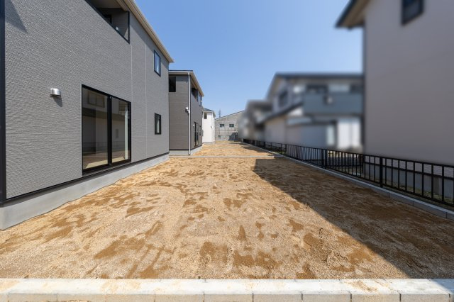 鈴鹿市桜島町7丁目《6号棟》の庭