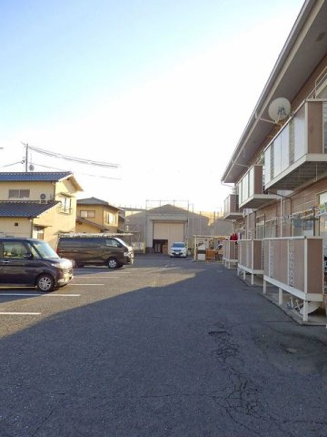 ニューシティ松田の駐車場|カースペースがあります