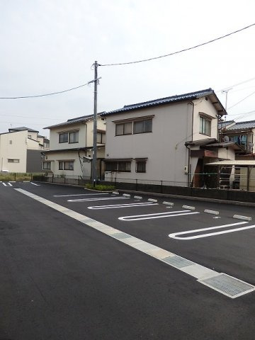 Ｍ’ｓ　Ｇｒａｃｅ　Ⅰの駐車場|カースペースがあります