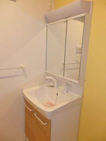 樹（いつき）の洗面所|スペースが確保できる洗面所です